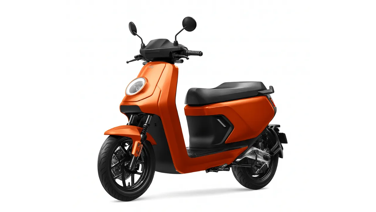 NIU MQi GT EVO, scooter elétrica em laranja com farol LED redondo e design moderno, ideal para mobilidade urbana sustentável em Portugal.